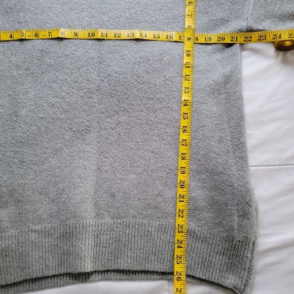 M by Magaschoni Crew Neck Zipper Detail Pull Over Sweater, Size Medium - Picture 7 of 7